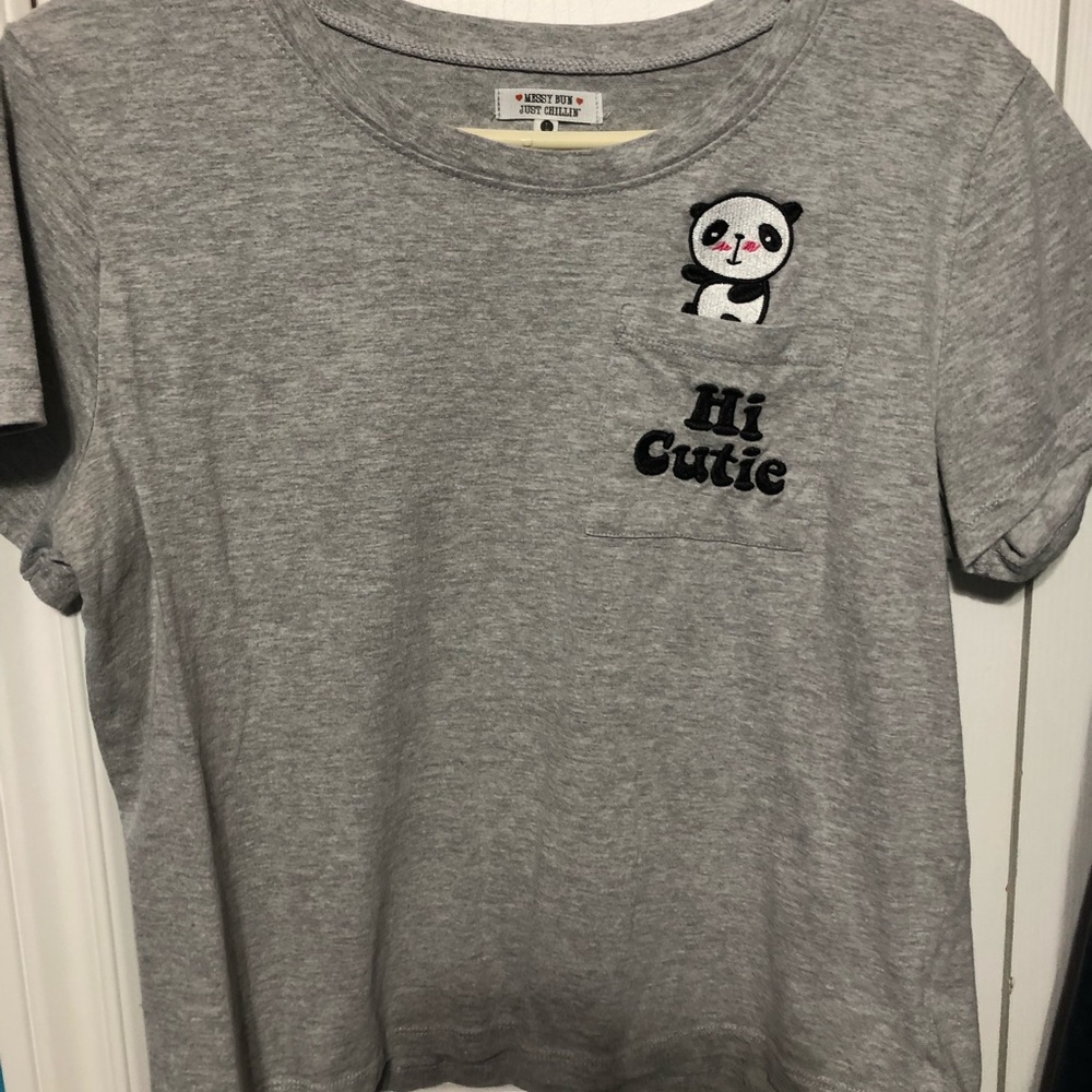 T-shirt with a panda and hi cutie